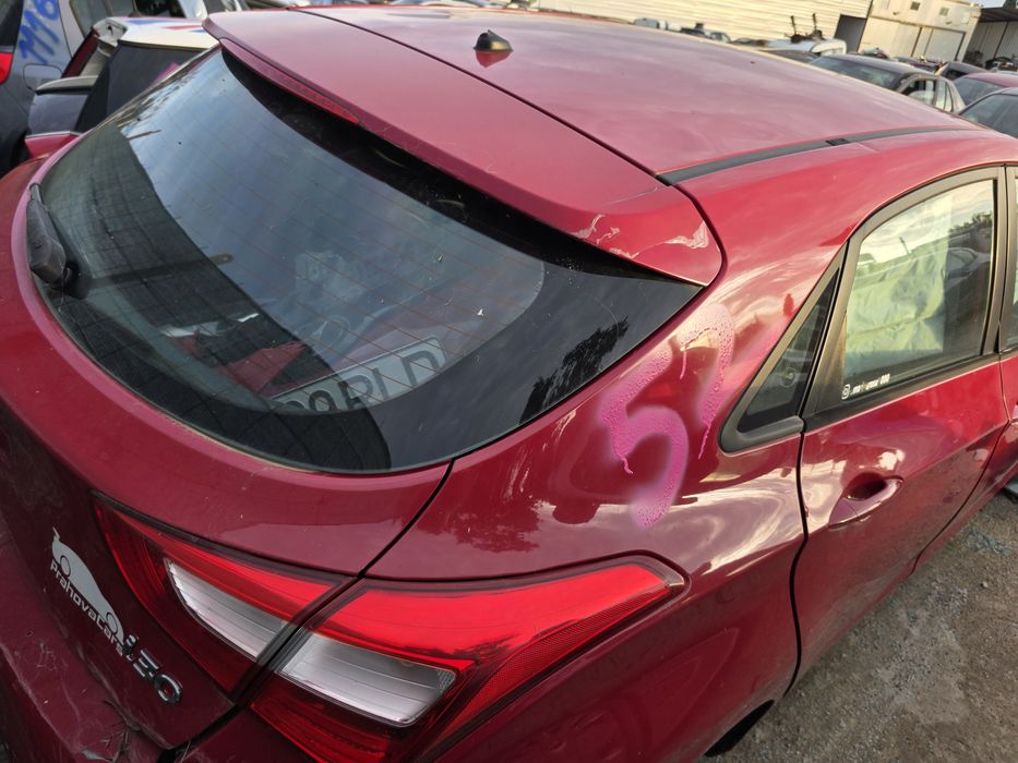 Dezmembrez Hyundai i30 1.6 crdi 2015 piese