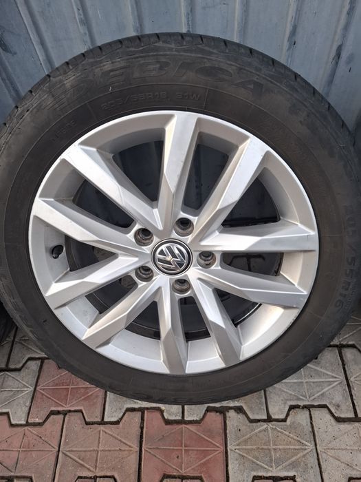 Vând Jante R16 originale VW PASSAT B6,B7, GOLF 5.6.7 5X112