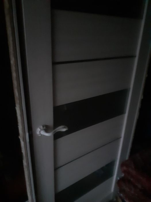 Продам межкомнатную дверь