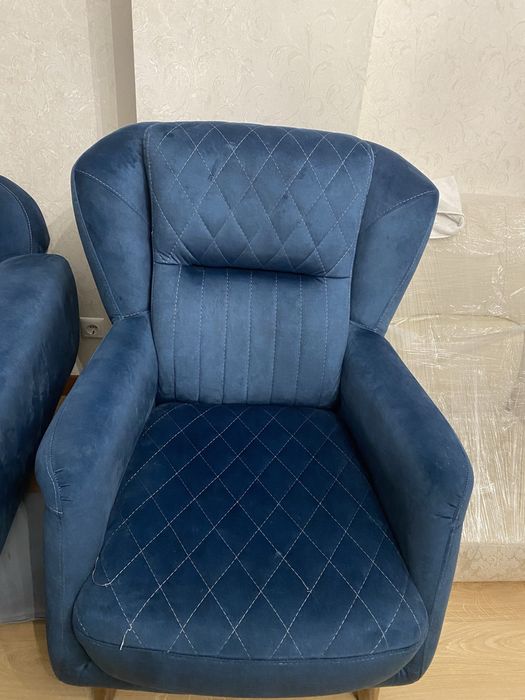 Диван и 2 кресла в хорошем состоянии