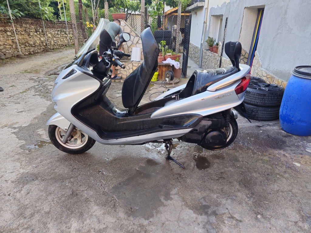 Yamaha majesty 250