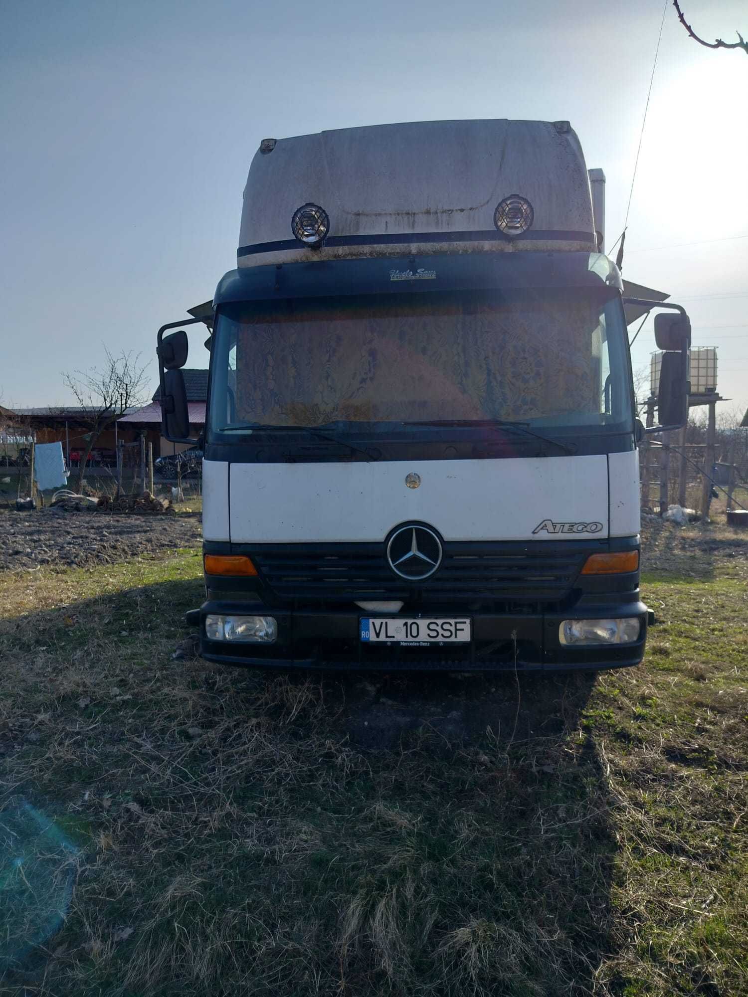 Vând Camion apicol