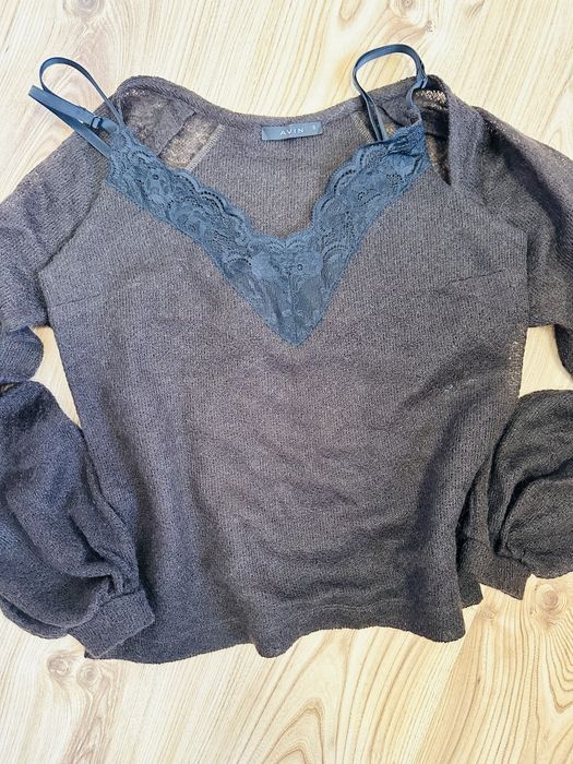 Пуловер и пола Аvin S размер