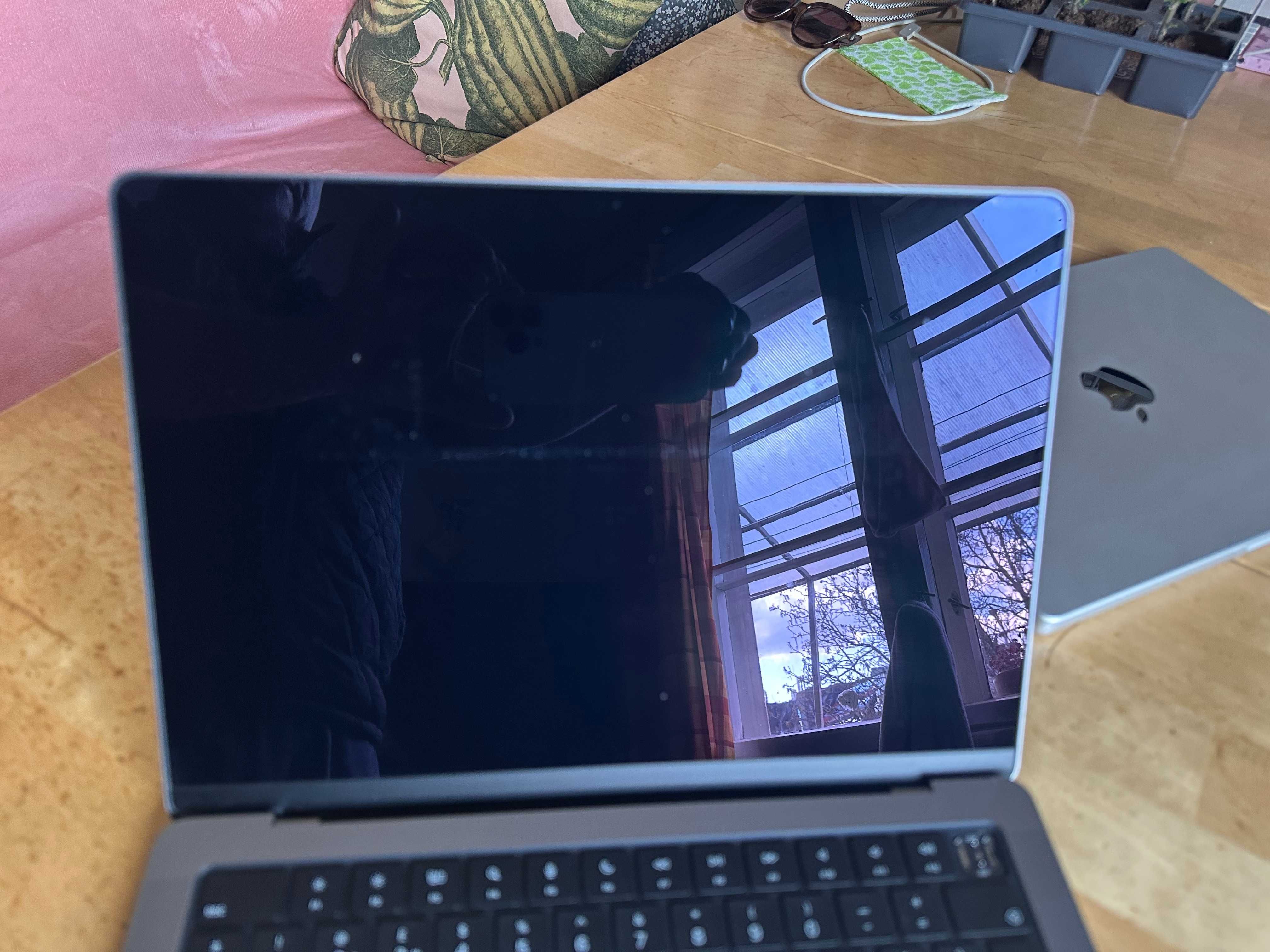 Apple Macbook Pro A2918 M3 без дъно 2023 г