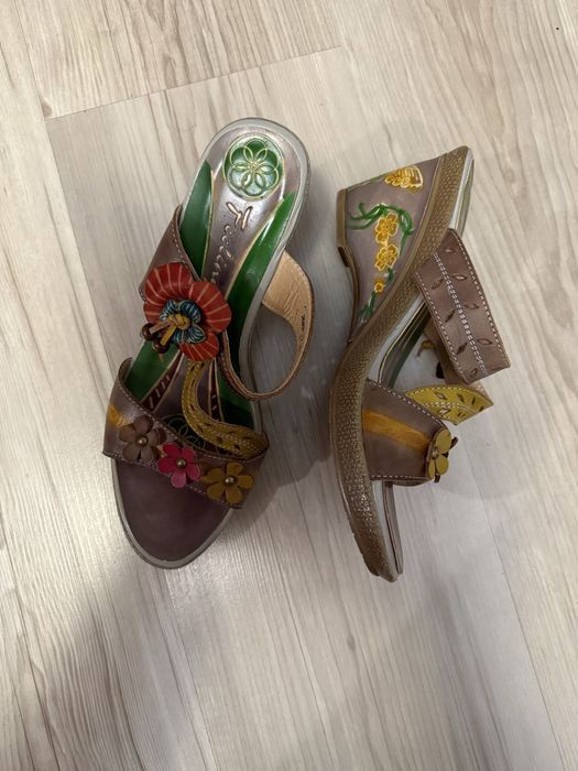 Saboți eleganți din piele naturală