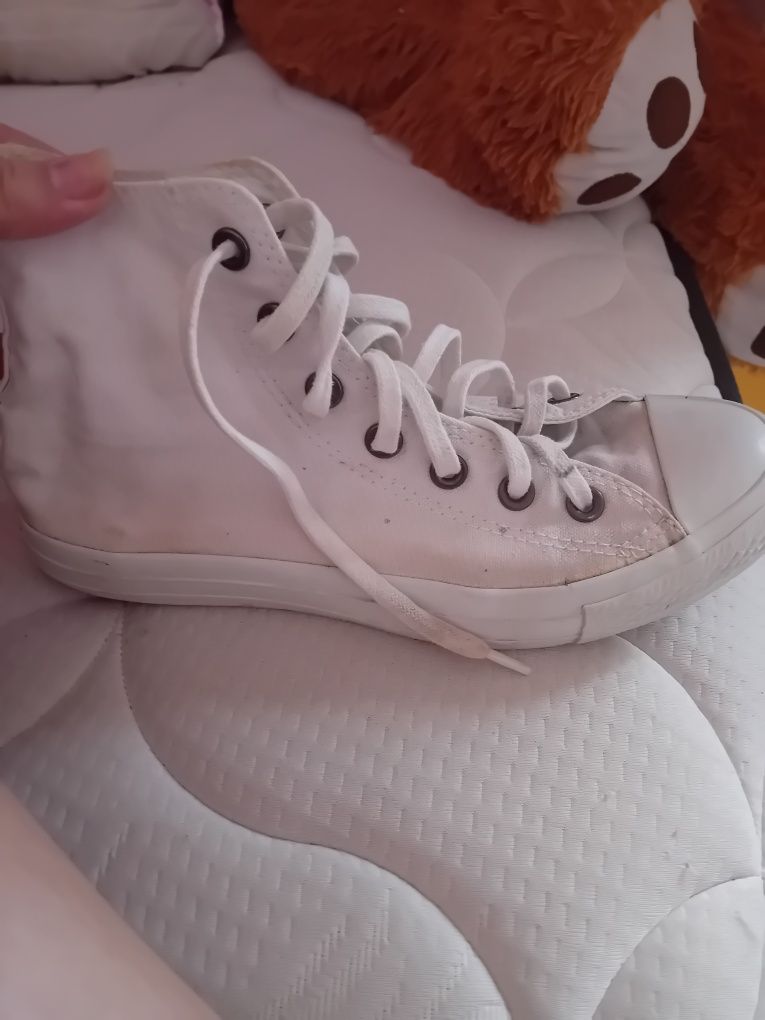 Кецове converse 38 номер втора употреба 50 лв