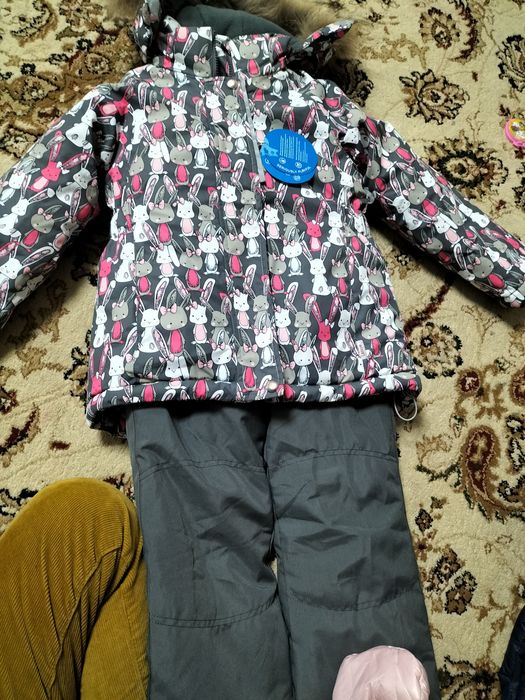 Продам со скидки новые комбинизоный. Разные размеры