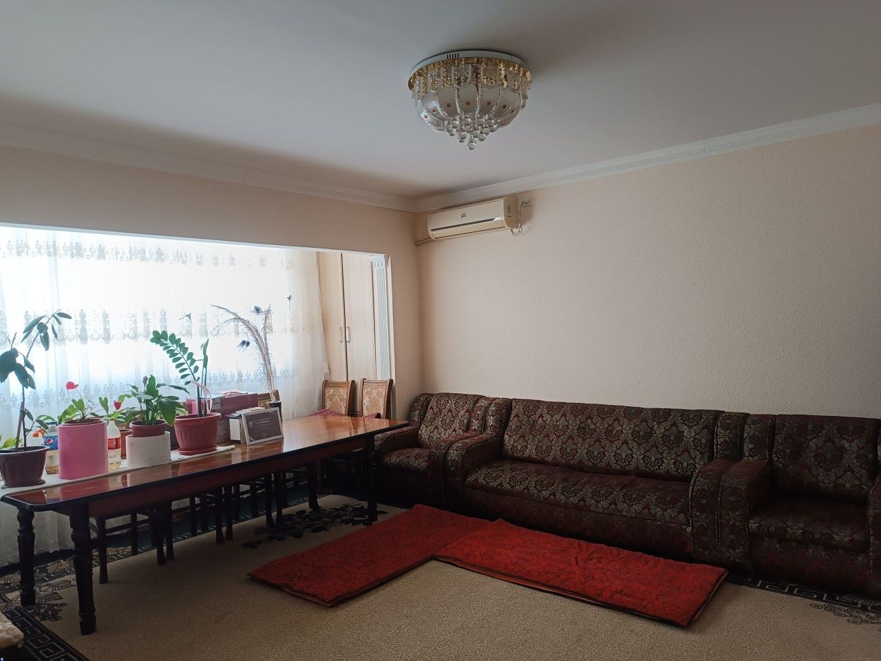 Uy sotiladi 2dom 26kv medgaradok