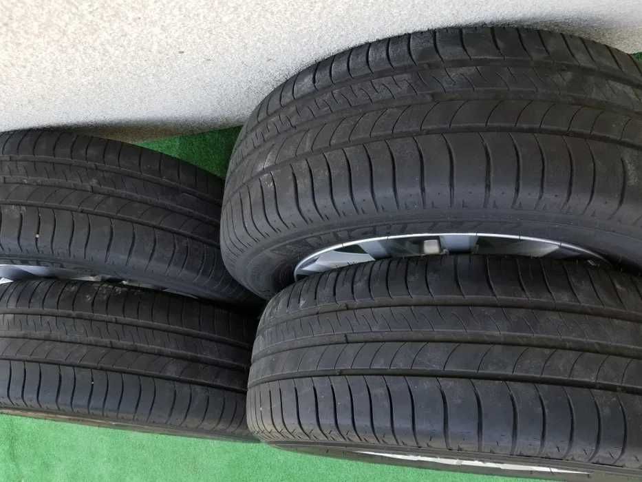 Volkswagen R16 5x112. Volkswagen Passat B8. Anvelope 215/60/R16