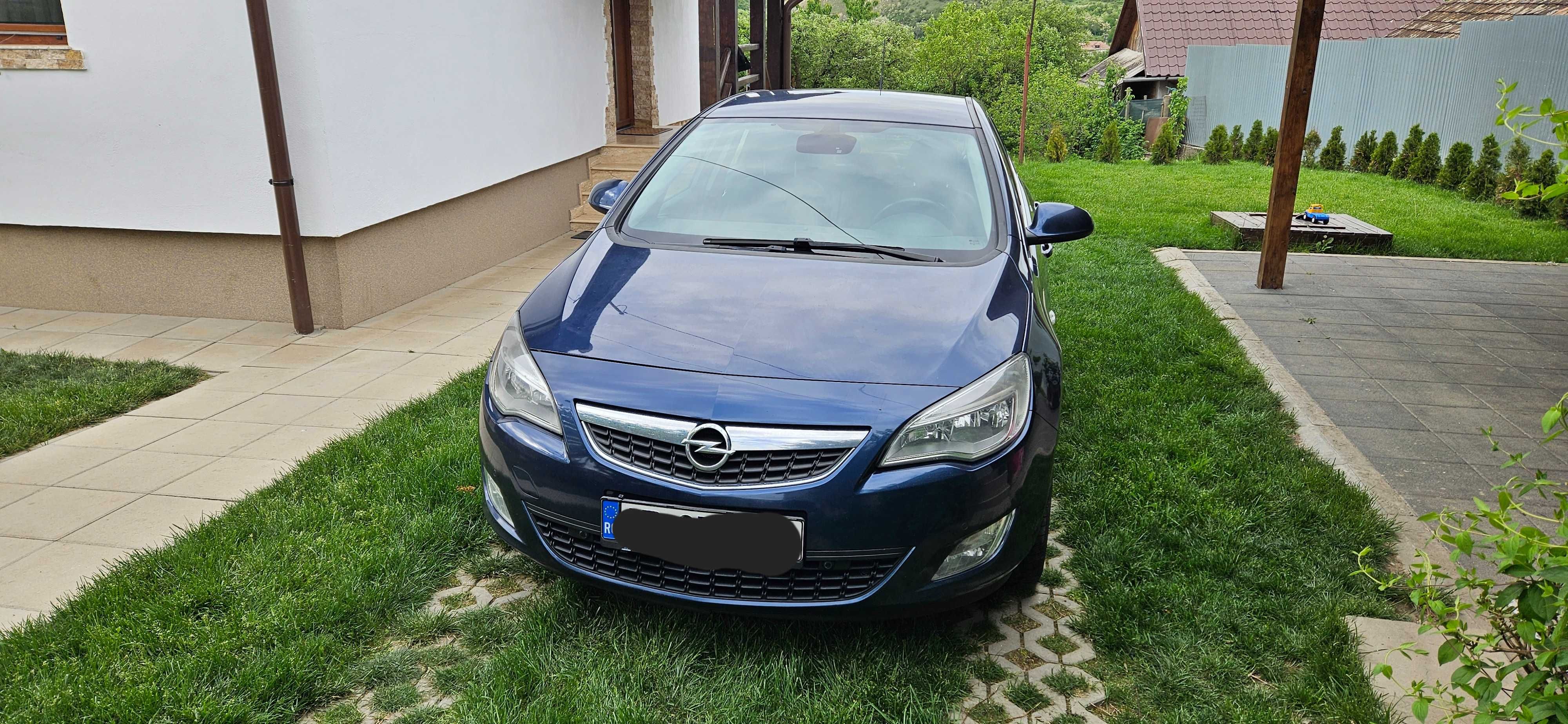 Opel Astra 1.7 CDTI unic proprietar, achizitionata noua de la Opel CJ