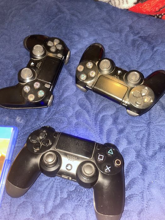 Ps 4 3 manete 2 jocuri