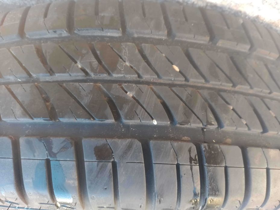 Продавам зимни и летни гуми.