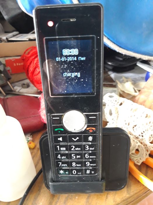 Стационарен цифров телефон