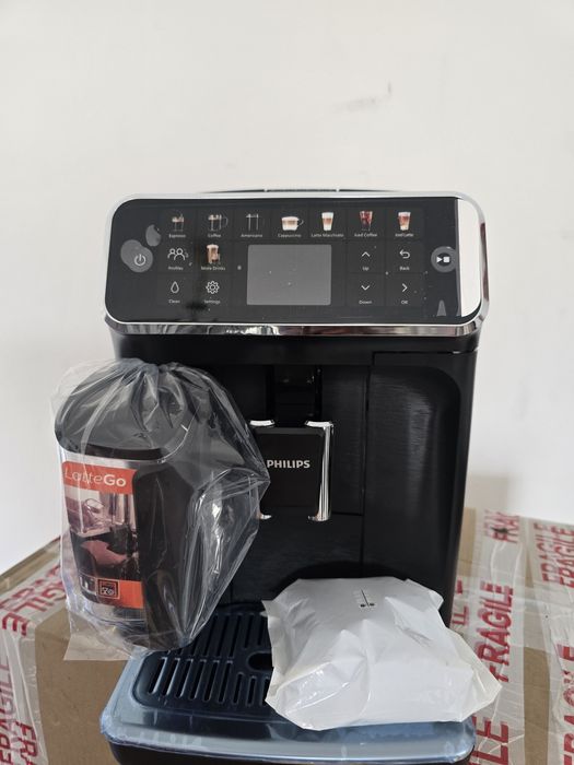 Espressor Philips LatteGo Seria 5500 Ep5541.