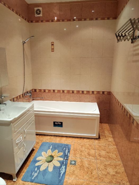 Dumbrabotda 6 xona  uchaska arendga beriladi