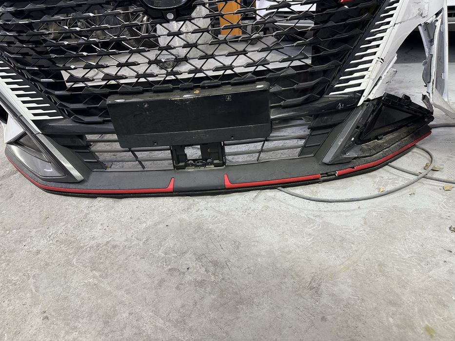 Решетка на передний бампер