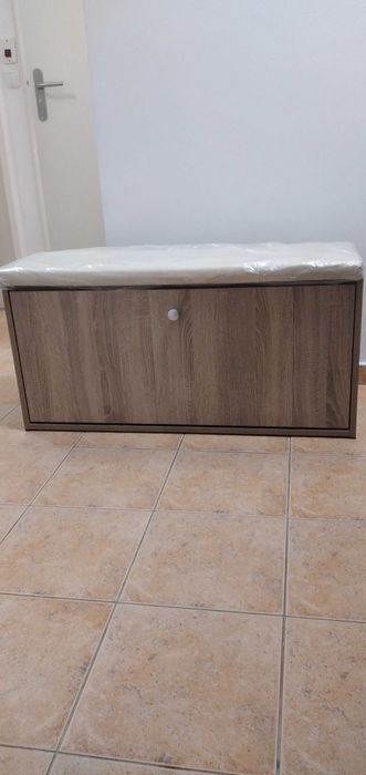 Шкаф за обувки с пейка