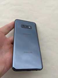 Samsung Galaxy S10E 128Гб идеальный