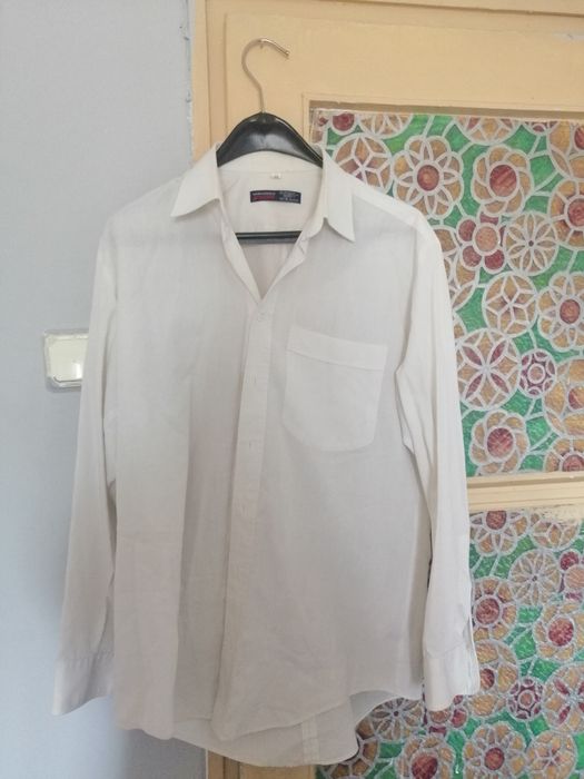 Мъжки бели ризи с дълъг ръкав