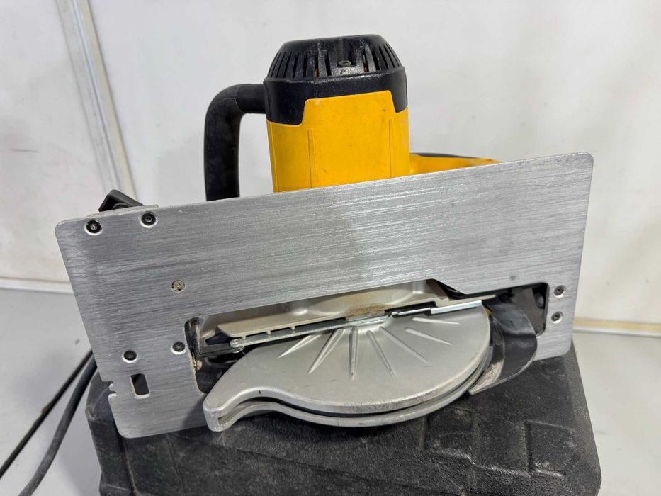 Ръчен циркуляр - Dewalt 1350W / 115 V / 190 mm