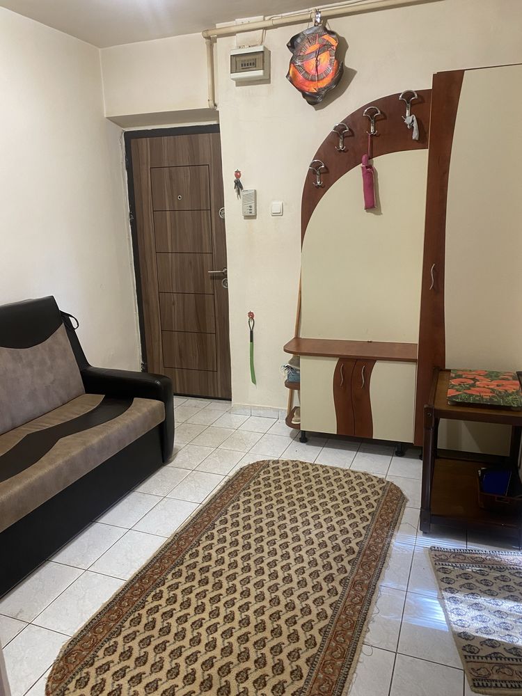 Vand garsoniera ( apartament 1camera) Cetate