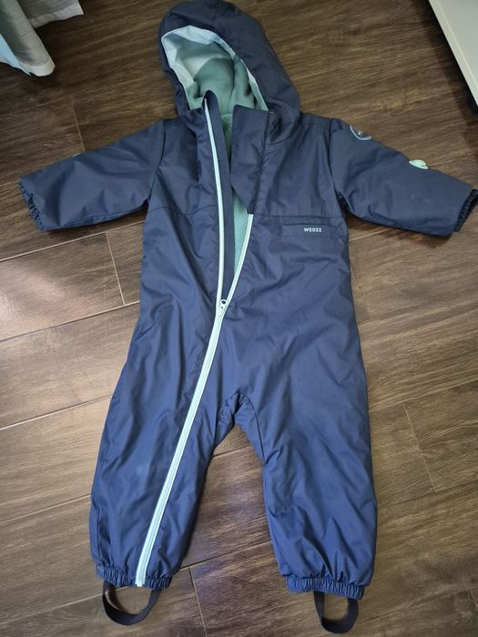 Vand pantaloni/costum ski copii, oricare din ele 20 ron