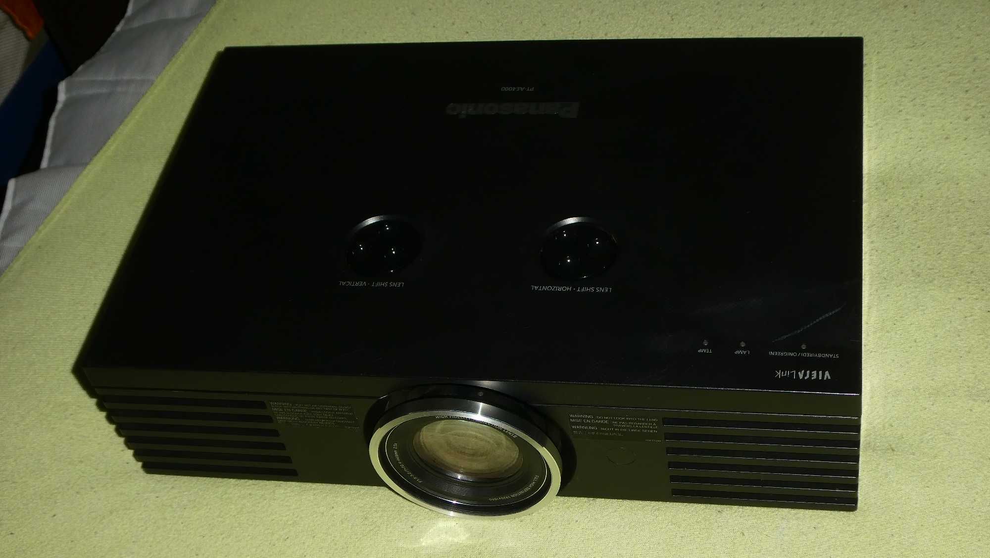 VideoProiector Panasonic PTAE 4000,  PTAX 100,  PTAE 700, Sharp.