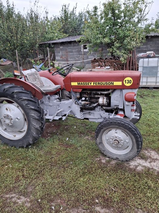 Vând tractor Massey Ferguson