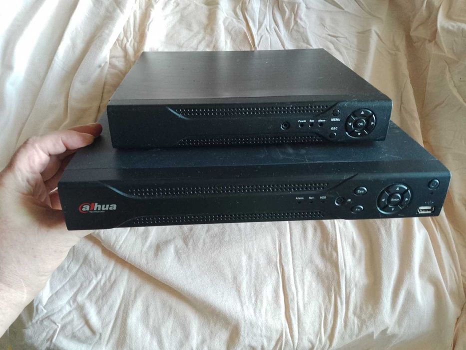 2 DVR Dahua de 2MP 4 canale fiecare 2 HD WD Blue 500GB & Seagate 250GB