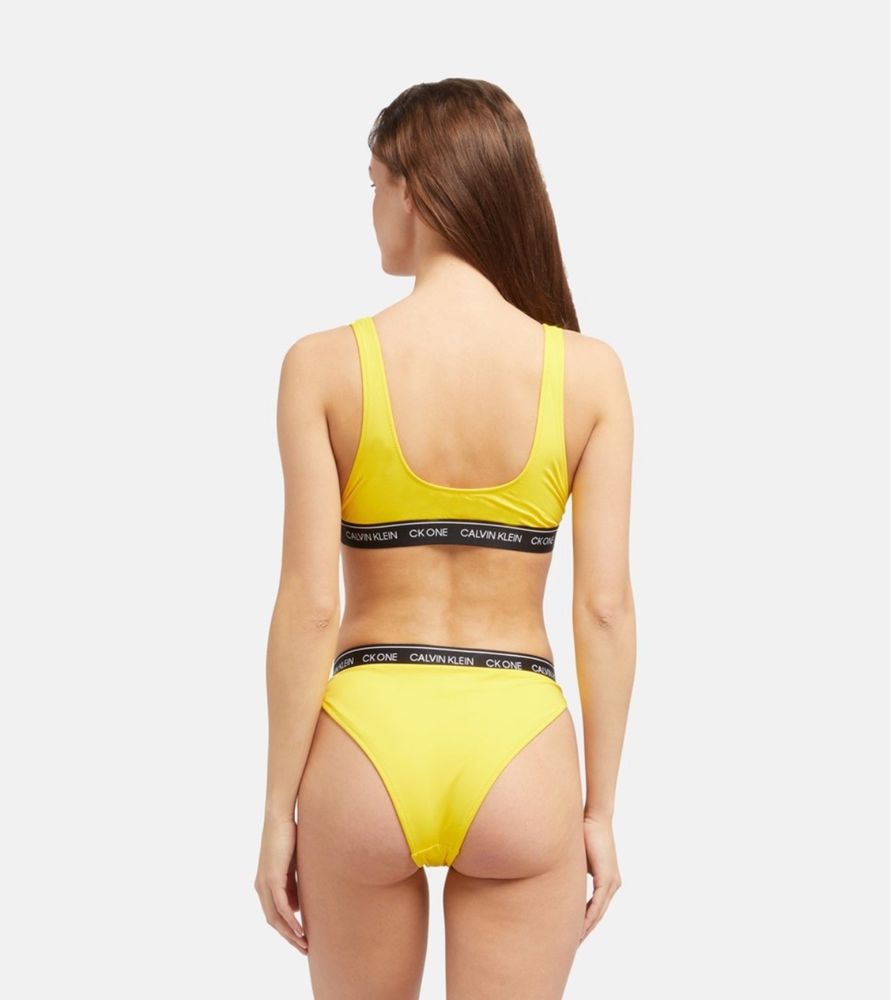 Нов бански Calvin Klein M размер