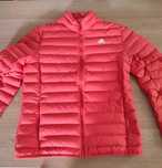 Продавам пухено яке Adidas размер L