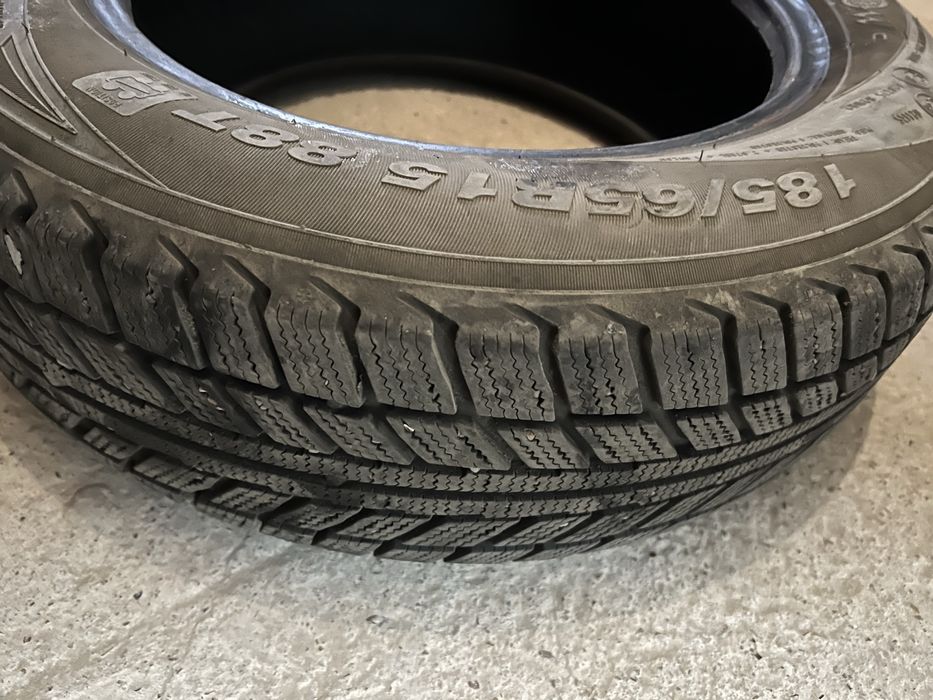 Продам шины липучка 185/65/15