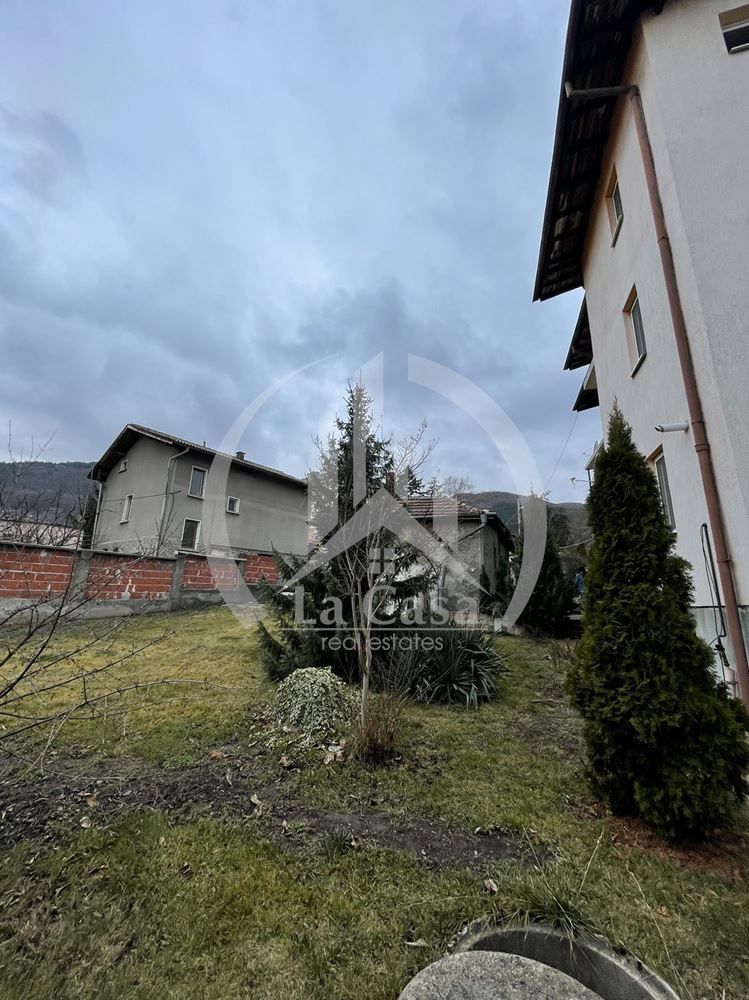 Продава се Къща в с. Лозен, Област София-град - 482 кв.м за 1038 €/кв.м - Снимка #6