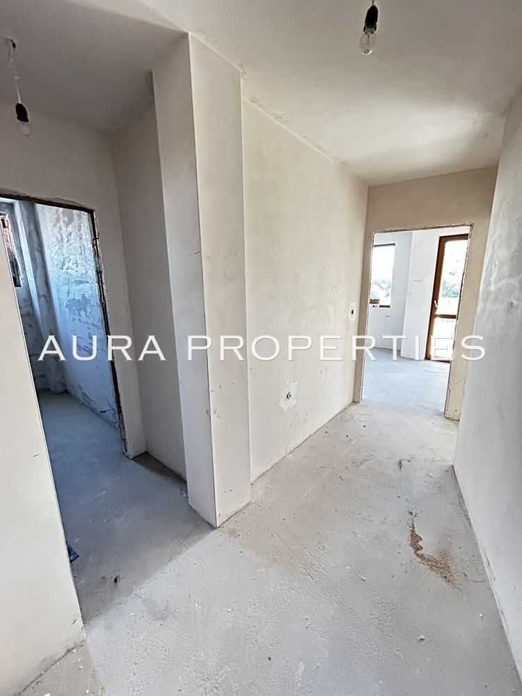 Продава се Двустаен апартамент в Разград, Център - 78 кв.м за 1131 €/кв.м - Снимка #4