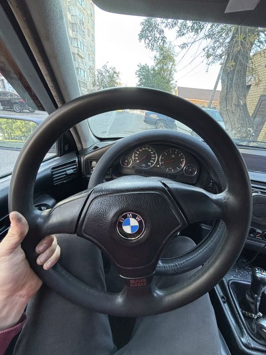 Руль БМВ под болт, пойдет на е34
