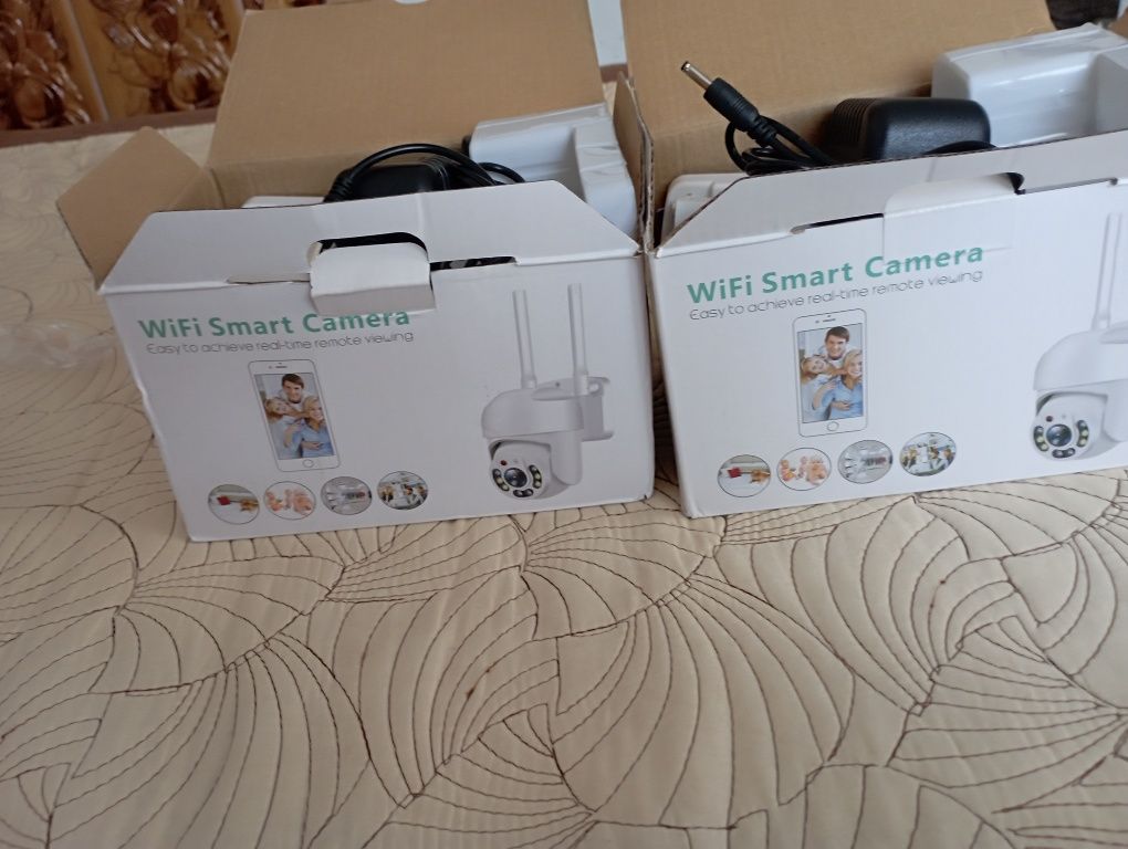 Vând set 2x camere de supraveghere WI-FI SMART CAMERA