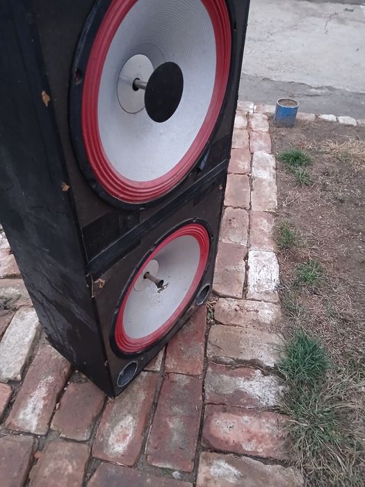 vând boxe pentru stație