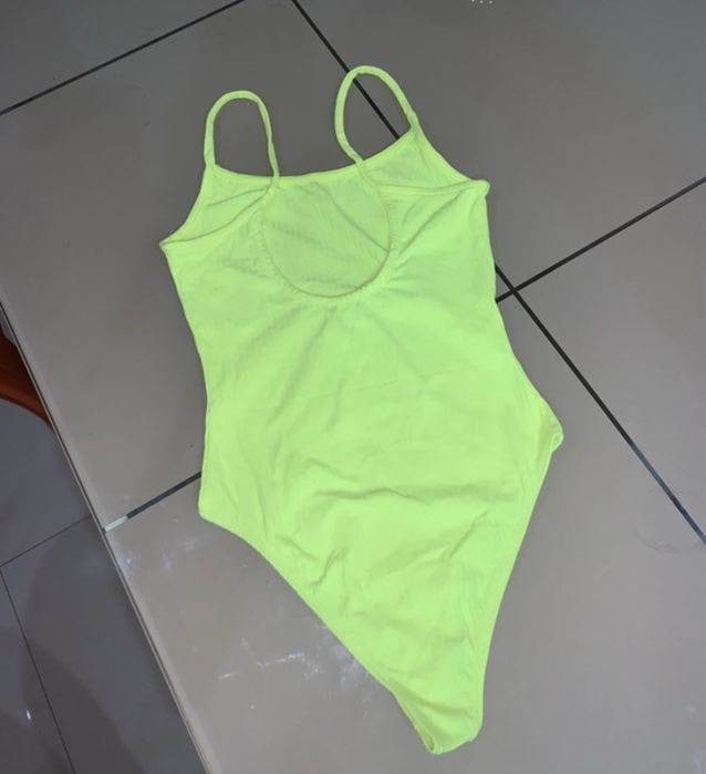Costum de baie , body H&M