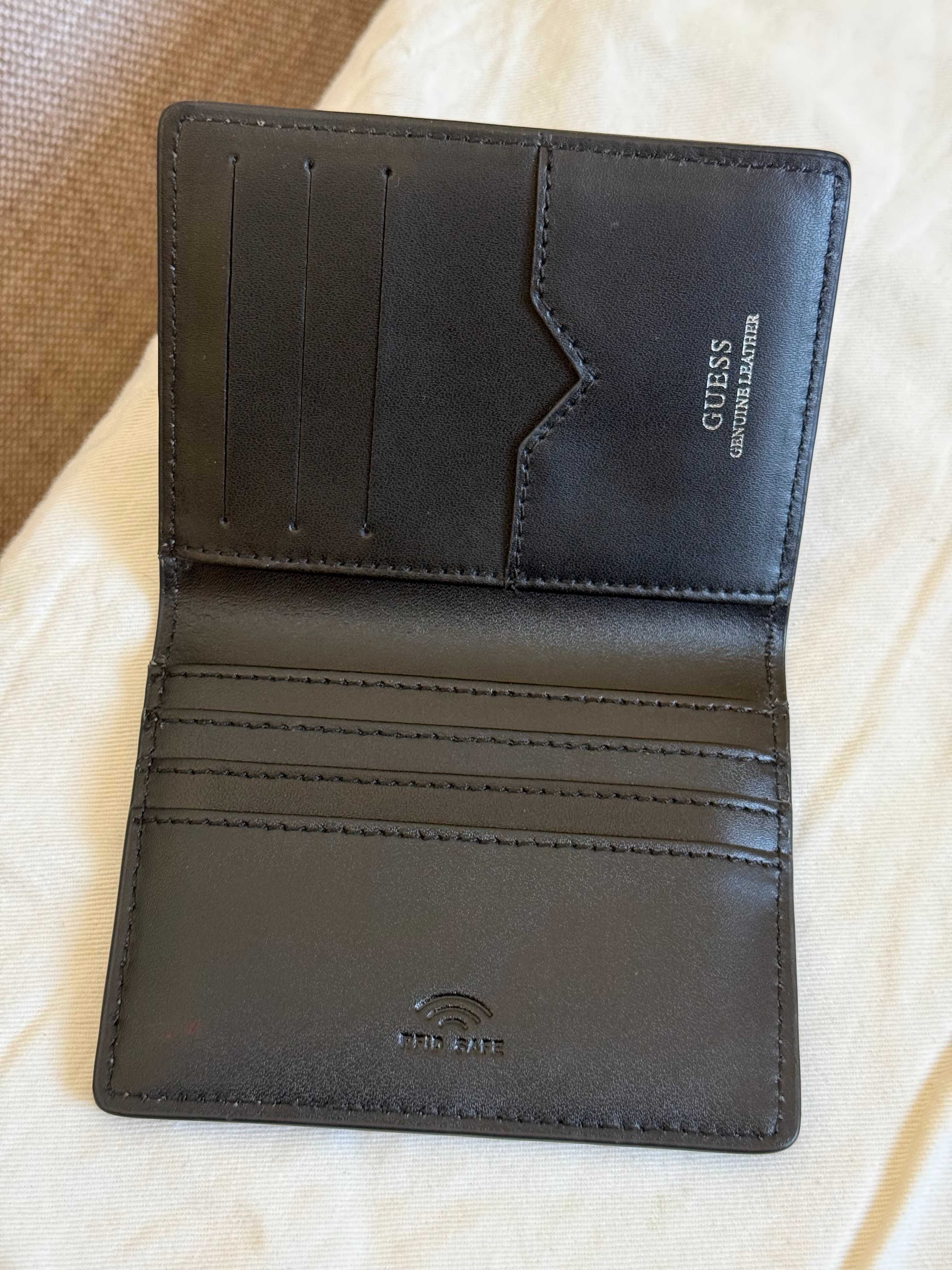 Нов автентичен черен кожен портфейл Guess