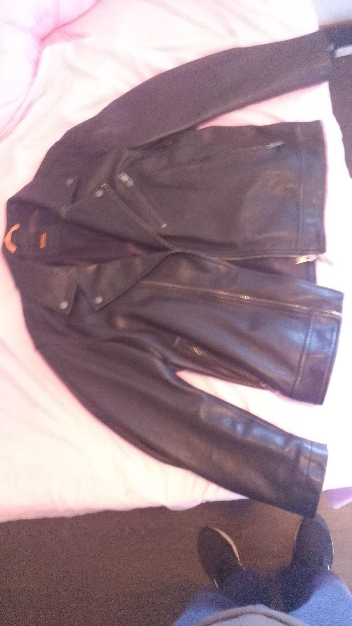 De vânzare Jacheta piele Hugo Boss mărime XL