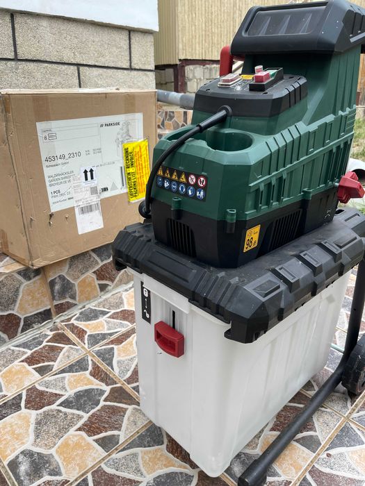 Валцова дробилка за клони Парксайд Parkside 2800w Градински Шредер