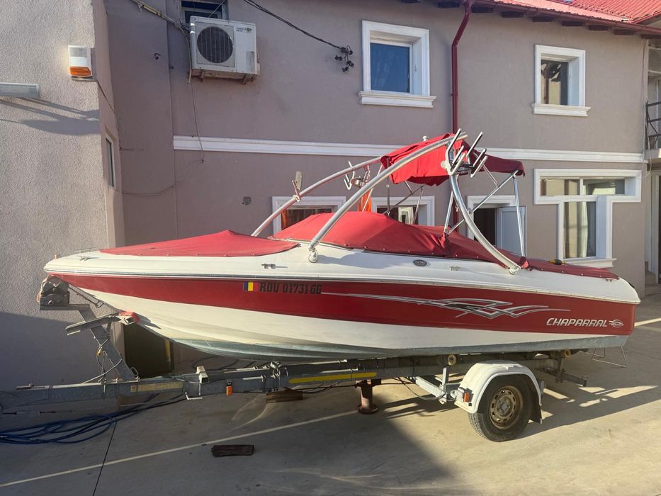 Barca Chaparral 180 8 locuri volvo penta3000 inboard