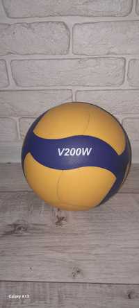 Продам волейбольный мяч