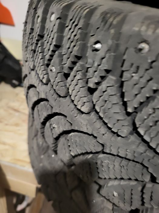 Продаются зимные шины