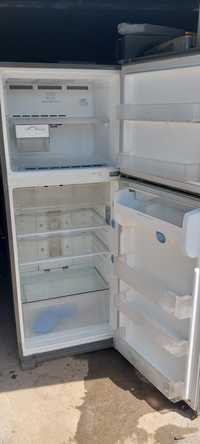 Продаю холодильник Отличное состояние LG