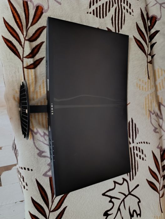 Продам монитор не показывает картинку