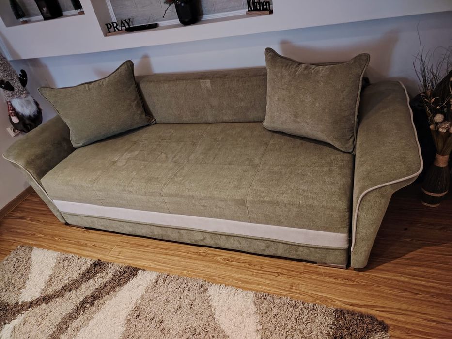Canapea extensibila cu saltea relaxa