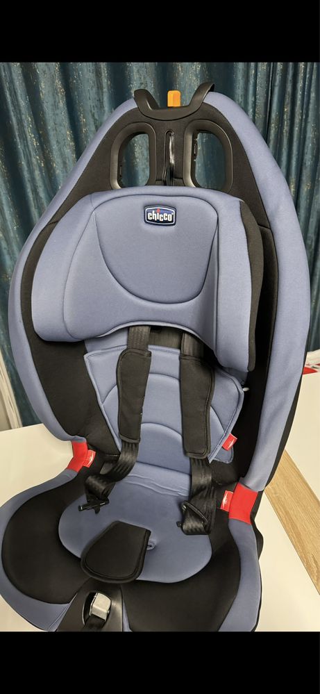 Scaun auto Chicco Gro-up