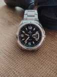 Продавам часовник CASIO EDIFICE