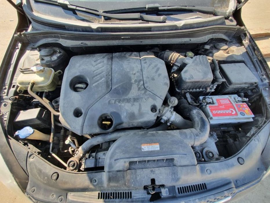 Dezmembrez Kia CEED an 2008, motor 1.6crdi 85kw 115cp dezmembrari cutie de viteze manuala 5+1